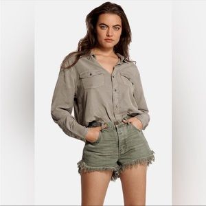 One Teaspoon size 31 Distressed Button Fly Green High Waisted Shorts Le Wolves